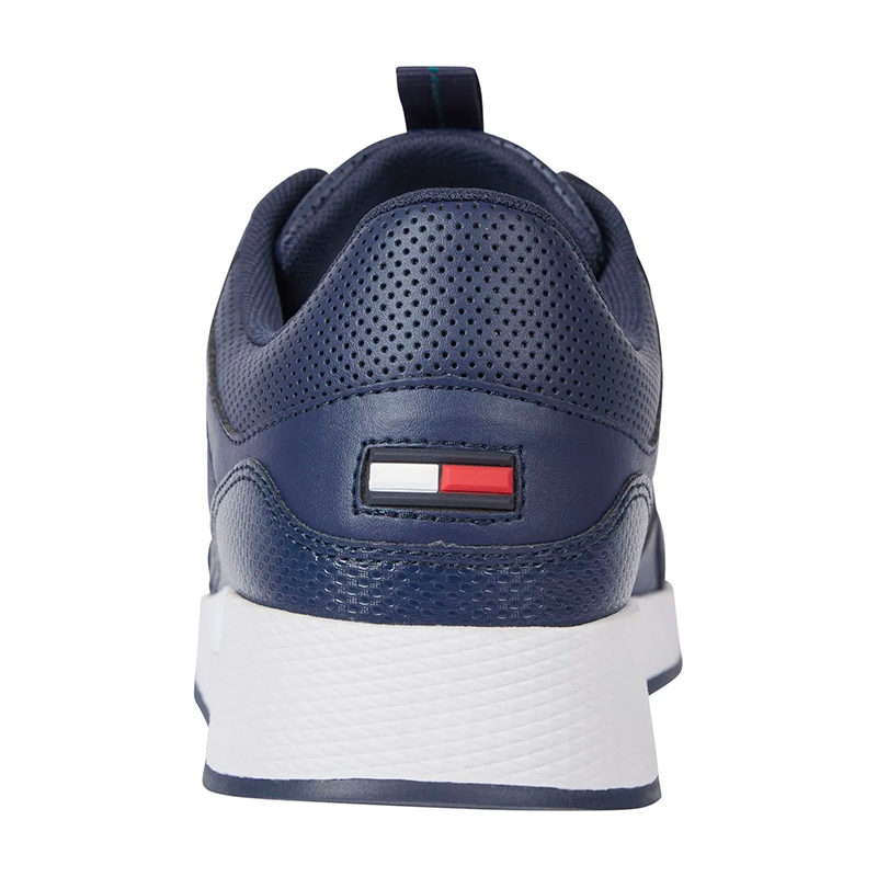 Tommy Essential